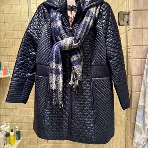 Laundry By Shelli Segal LA Ladies Navy Quilted Jacket & Matching Echo Knit Scarf